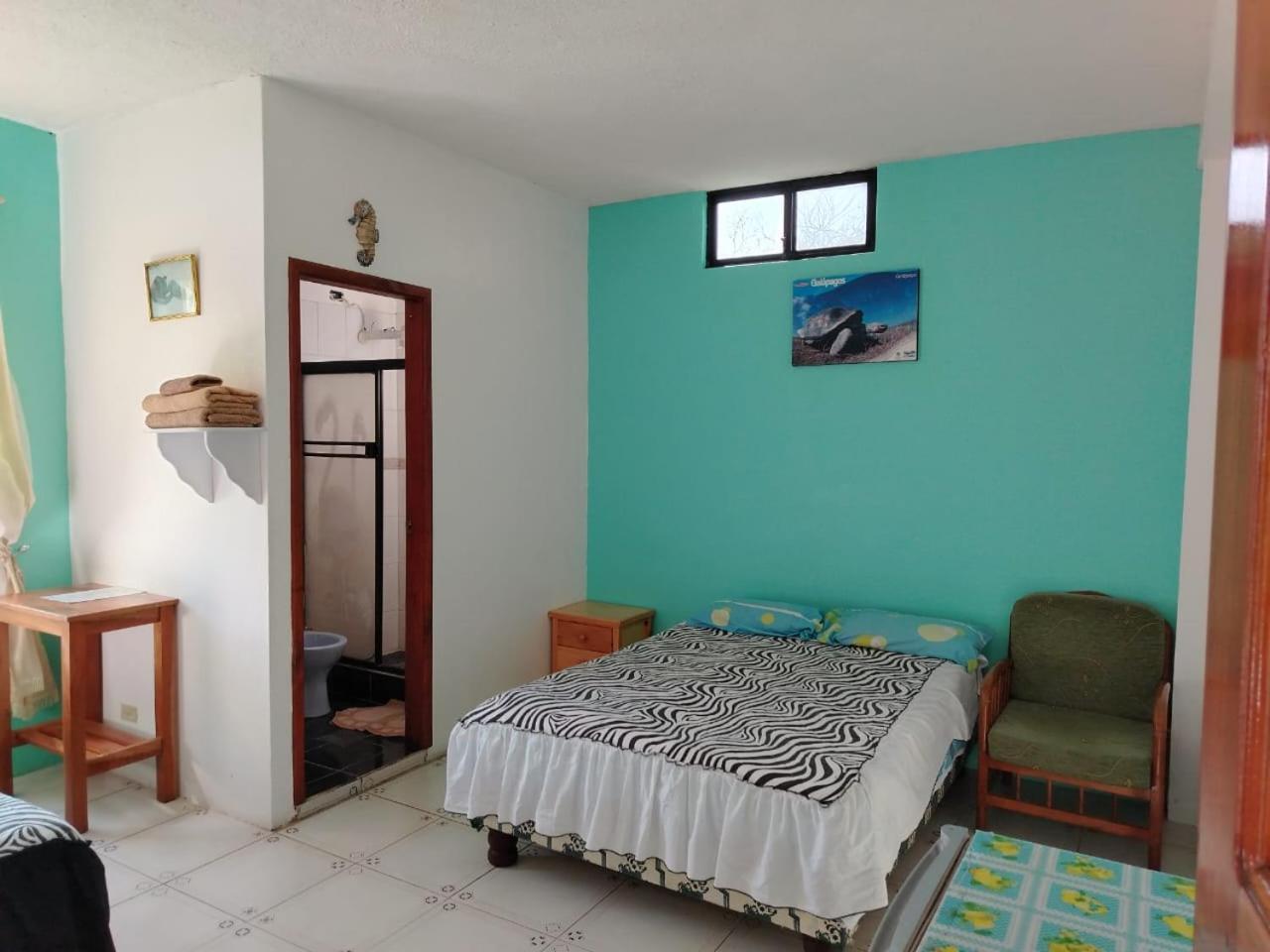 Casa De Celeste Puerto Baquerizo Moreno Exterior photo